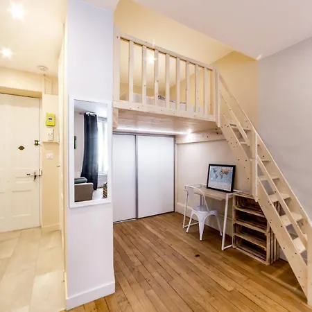 Cosy Entierement Renove Idealement Place Ail * ליון
